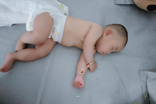陵水宝宝咳嗽发烧拉肚子